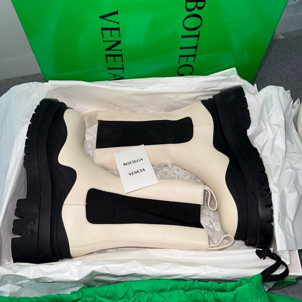 Bottega Veneta Cream and Black Tire Boots